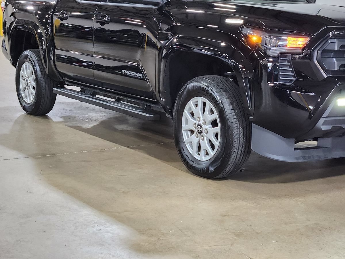 Used 2025 Toyota Tacoma SR5 RWD image 16