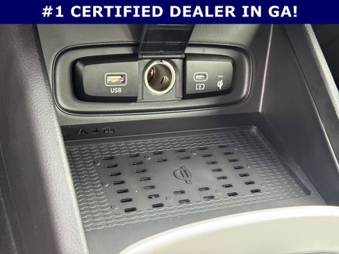 Certified 2025 Hyundai Venue Limited image 33