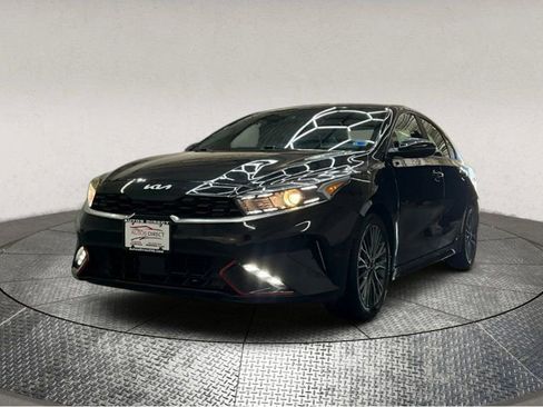 Used 2022 Kia Forte GT-Line w/ GT-Line Premium Package image 3