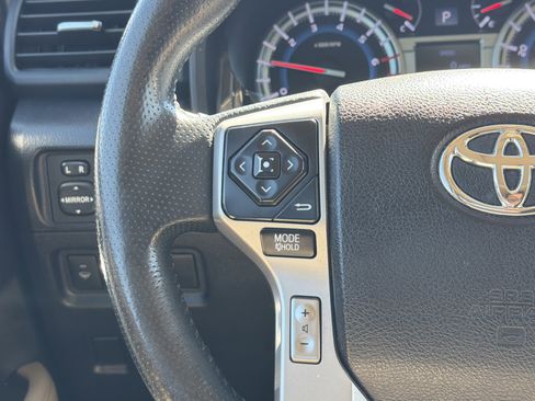 Used 2017 Toyota 4Runner Limited image 19