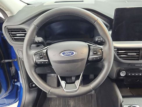 Used 2023 Ford Escape Platinum w/ Premium Technology Package image 26