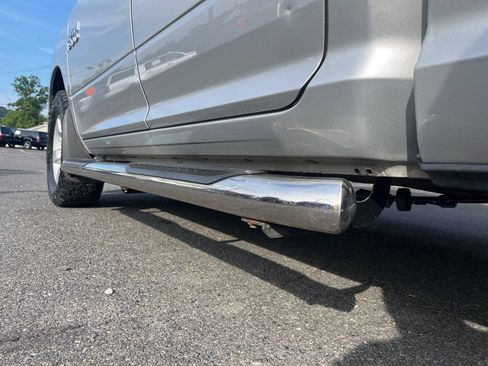 Used 2016 RAM 1500 Classic SLT AWD/4WD image 9