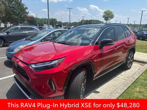 Used 2025 Toyota RAV4 XSE w/ Premium Package AWD/4WD image 10