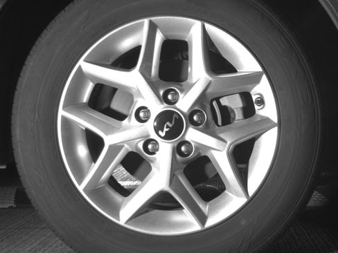 Used 2025 Kia Soul LX w/ LX Technology Package image 13