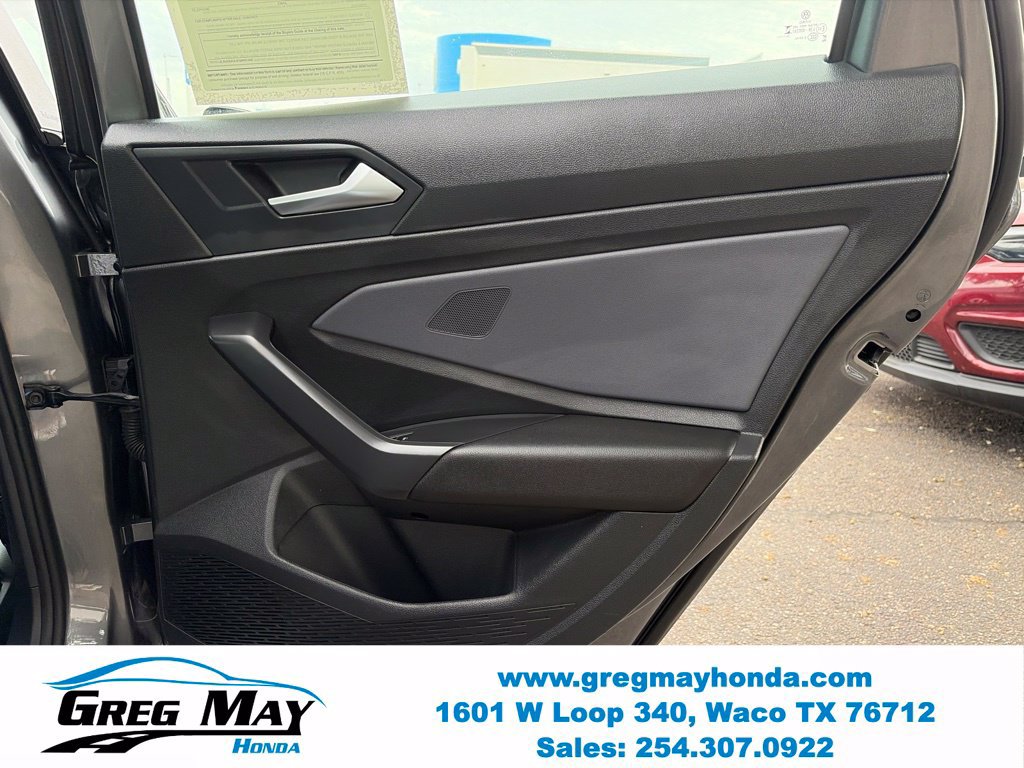 Used 2025 Volkswagen Jetta SE FWD image 14