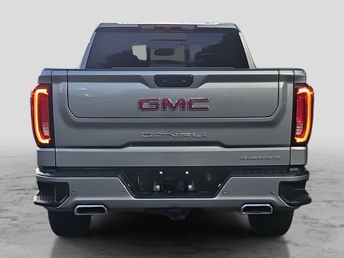 Used 2025 GMC Sierra 1500 Denali image 6