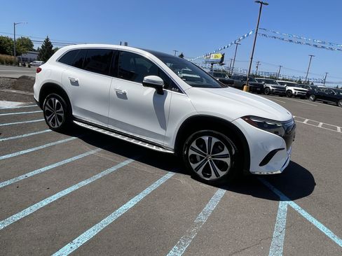 Used 2023 Mercedes-Benz EQS 450+ 4MATIC SUV image 7