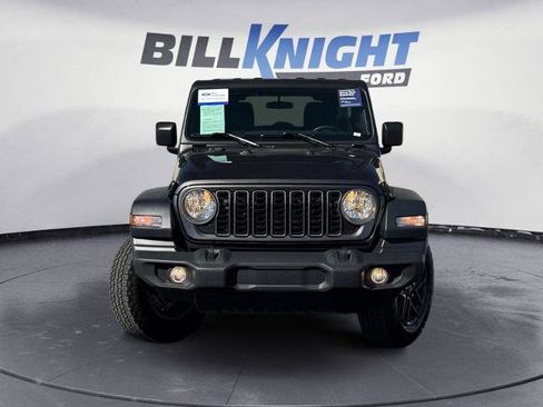 Used 2025 Jeep Wrangler Unlimited Sport AWD/4WD image 8
