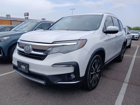 Used 2020 Honda Pilot Touring image 3