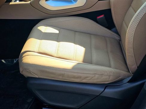 Certified 2025 Mercedes-Benz GLS 580 4MATIC image 19