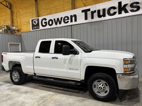 Used 2019 Chevrolet Silverado 2500 W/T AWD/4WD image 3