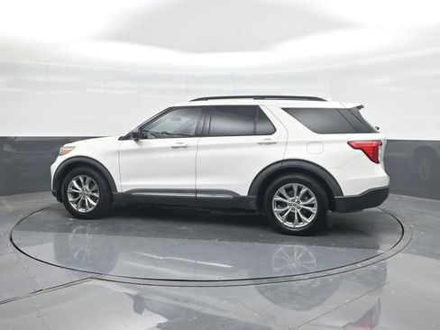 Used 2020 Ford Explorer XLT w/ Equipment Group 202A RWD image 27