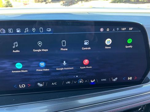 Used 2025 Chevrolet Suburban RST w/ Comfort Package image 33