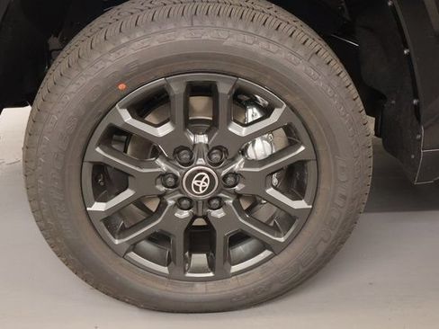 New 2026 Toyota Tundra Platinum AWD/4WD image 7
