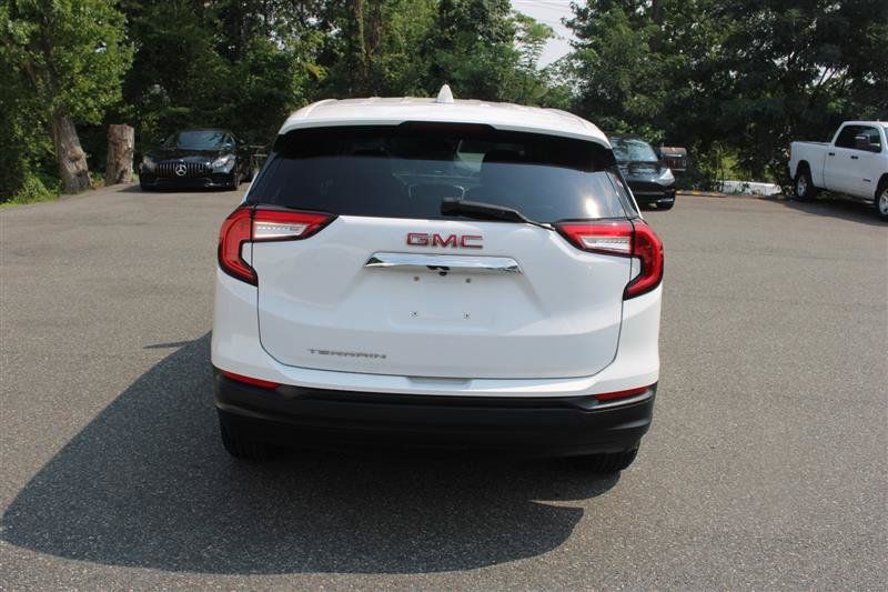 Used 2022 GMC Terrain SLE FWD image 7