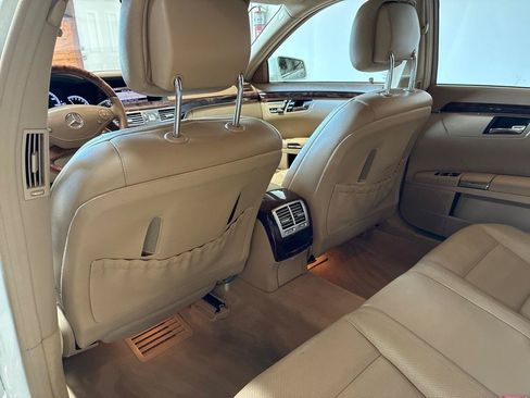 Used 2011 Mercedes-Benz S 550 image 19