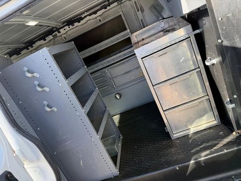 Used 2018 Chevrolet Express 2500 w/ Driver Convenience Package RWD image 18