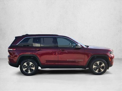 Used 2024 Jeep Grand Cherokee Limited 4xe AWD/4WD image 4