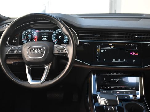 Used 2021 Audi Q8 Premium Plus w/ Premium Plus Package image 32