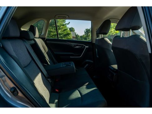 Used 2025 Toyota RAV4 XLE FWD image 17