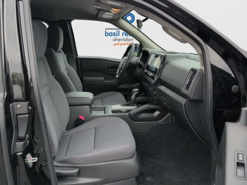 Used 2025 Nissan Frontier S image 17