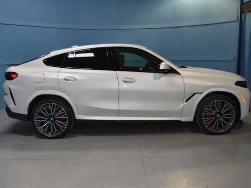 New 2026 BMW X6 xDrive40i w/ Executive Package image 19