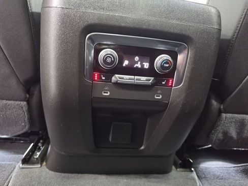 Used 2021 Chevrolet Tahoe Premier AWD/4WD image 24