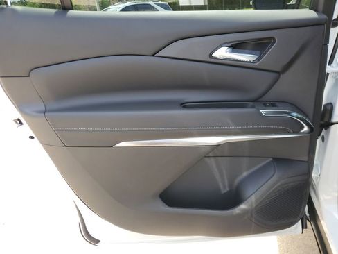 New 2026 Chevrolet Traverse LT w/ LPO, Floor Liner Package FWD image 14