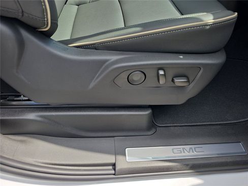 New 2026 GMC Yukon XL Elevation RWD image 37