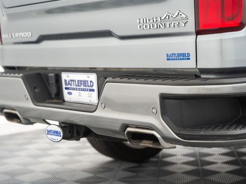 Used 2024 Chevrolet Silverado 1500 High Country w/ High Country Premium Package AWD/4WD image 10