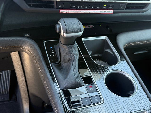 Used 2026 Toyota Sienna XLE Woodland Edition AWD/4WD image 19