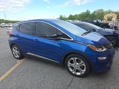 Used 2020 Chevrolet Bolt LT FWD image 2
