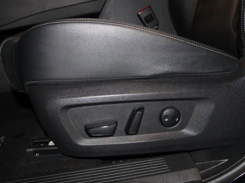 Used 2024 Nissan Rogue SL w/ SL Premium Package image 7