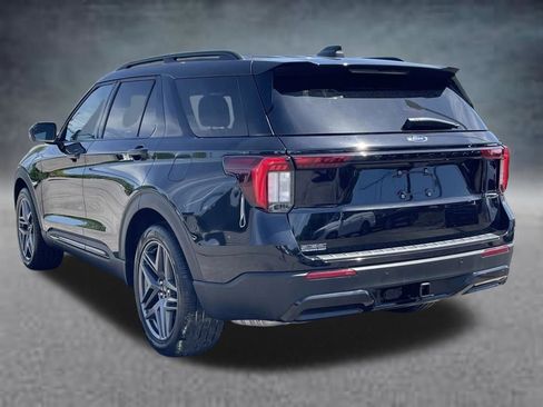 Used 2025 Ford Explorer ST-Line w/ Premium Package RWD image 24