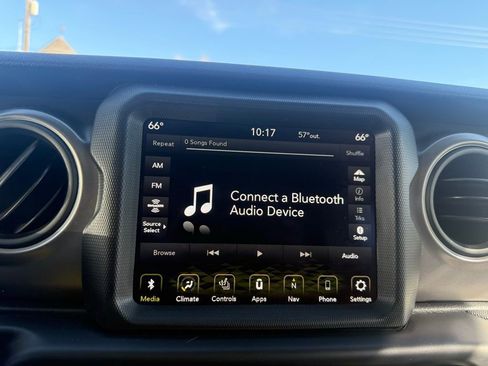 Used 2021 Jeep Gladiator Mojave AWD/4WD image 9