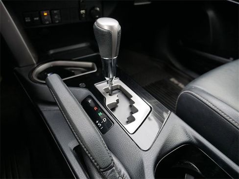 Used 2016 Toyota RAV4 Limited image 30