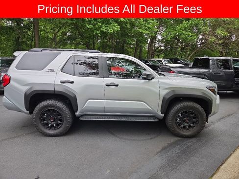 Used 2025 Toyota 4Runner TRD Off-Road Premium AWD/4WD image 11