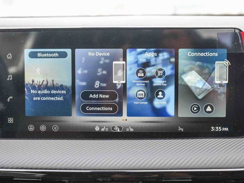 Used 2026 Nissan Kicks SR w/ SR Premium Package FWD image 30