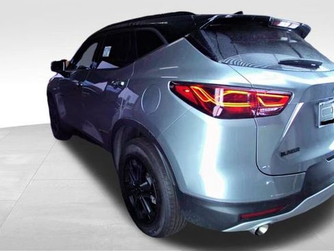 Used 2025 Chevrolet Blazer LT w/ Midnight/Sport Edition FWD image 4