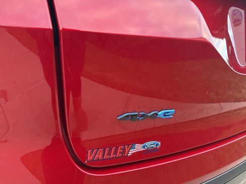 Used 2024 Jeep Wagoneer Launch Edition image 15