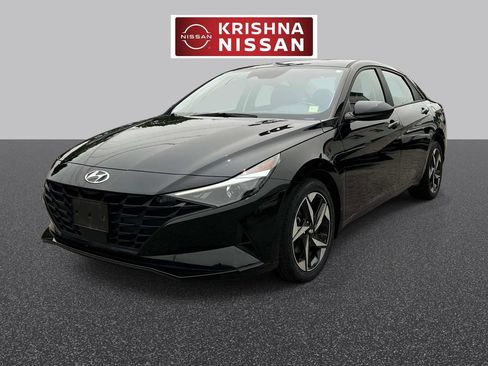 Used 2023 Hyundai Elantra SEL w/ Convenience Package FWD image 2