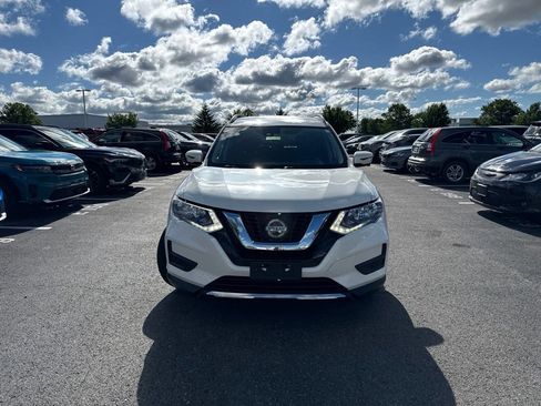 Used 2019 Nissan Rogue SV w/ Premium Package AWD/4WD image 2
