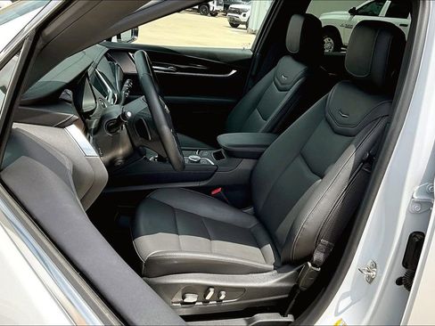 New 2025 Cadillac XT5 Premium Luxury w/ Technology Package image 11