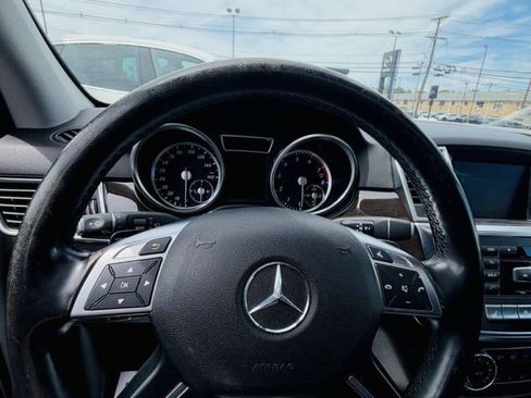 Used 2015 Mercedes-Benz ML 350 4MATIC w/ Premium 1 Package image 15