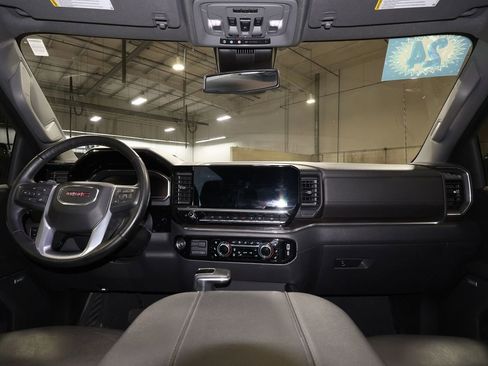 Used 2024 GMC Sierra 1500 SLT w/ SLT Premium Plus Package image 29