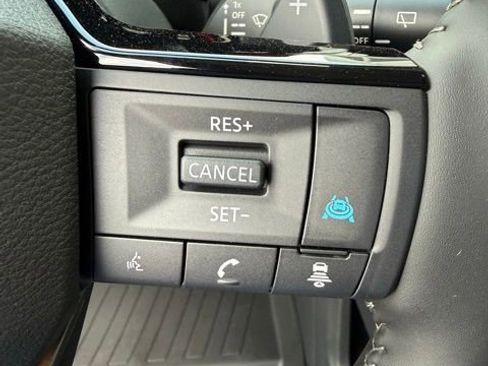 New 2026 Nissan Pathfinder SL AWD/4WD image 13