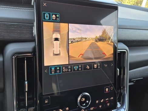 New 2026 GMC Yukon XL AT4 Ultimate AWD/4WD image 29