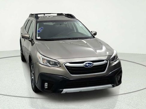 Certified 2022 Subaru Outback Limited AWD/4WD image 2