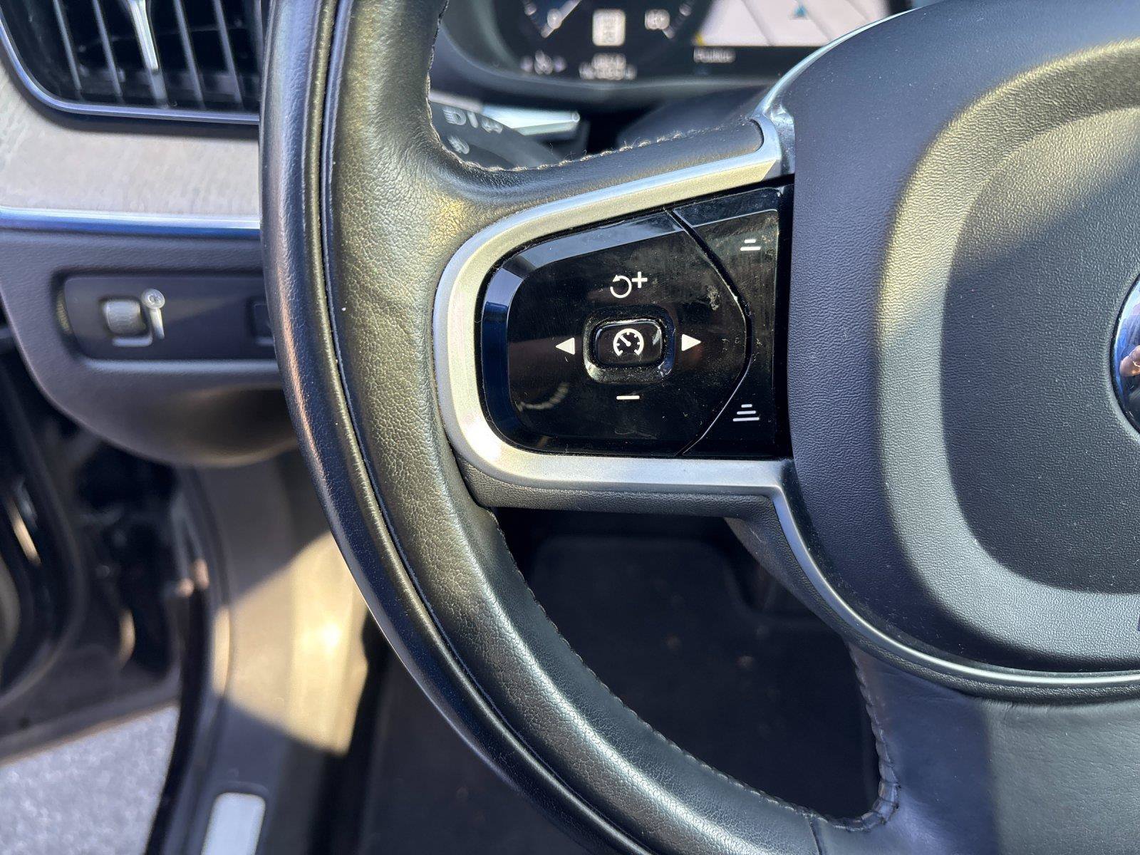 Used 2021 Volvo XC60 T5 Inscription AWD/4WD image 18