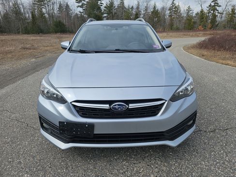 Used 2023 Subaru Impreza Premium AWD/4WD image 2
